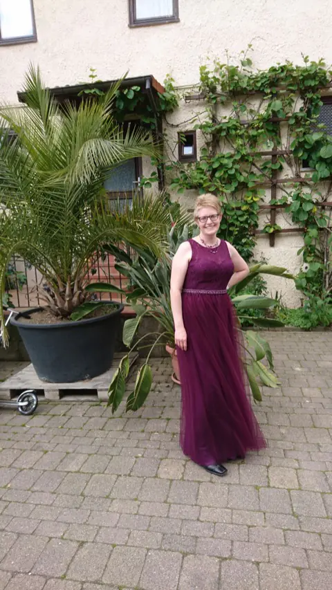 Abend- oder Cocktailkleid im Brautstudio Estelle – Modell 11
