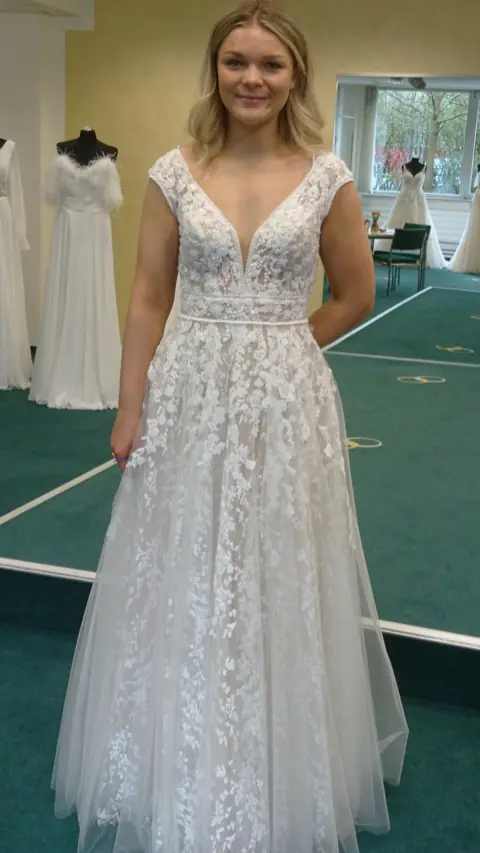 Brautkleid im Brautstudio Estelle – Modell 04