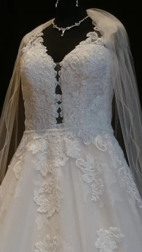 Brautkleid im Brautstudio Estelle – Modell 13