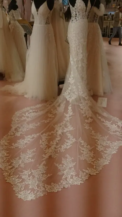 Brautkleid im Brautstudio Estelle – Modell 16