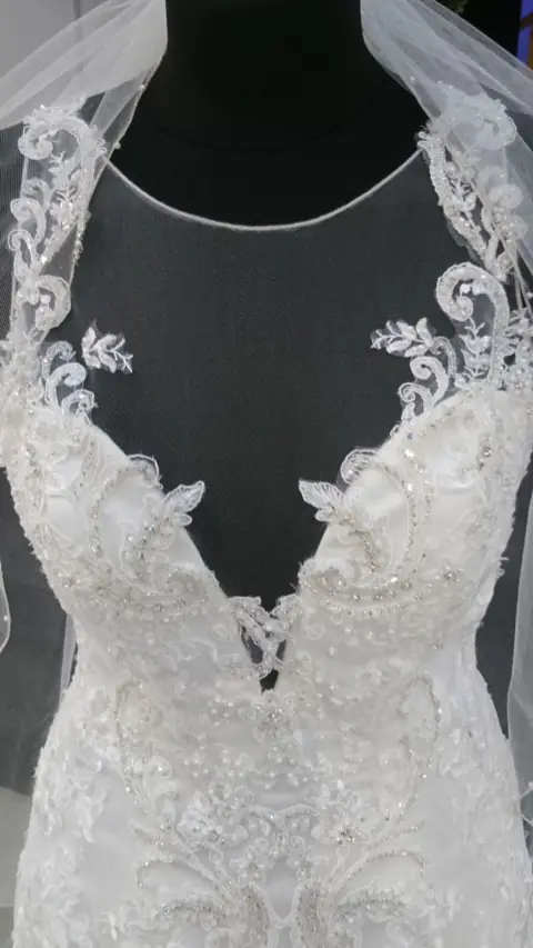Brautkleid im Brautstudio Estelle – Modell 18