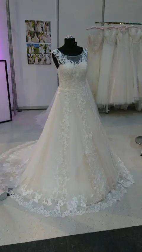 Brautkleid im Brautstudio Estelle – Modell 20