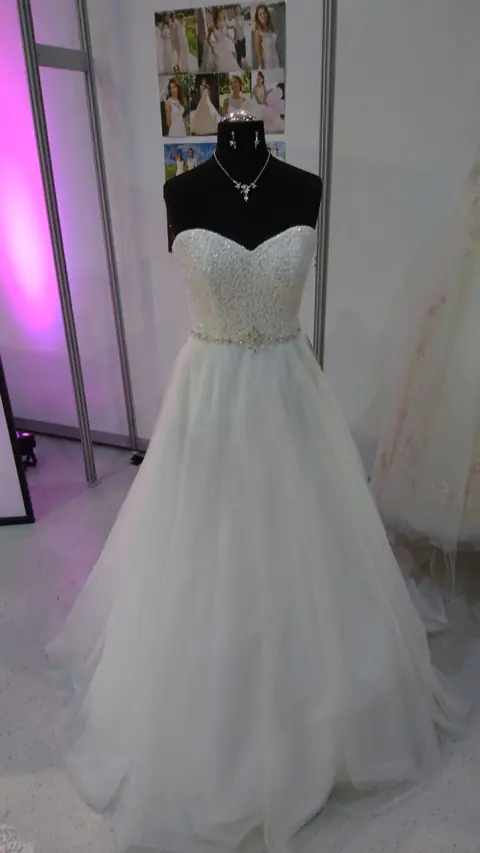 Brautkleid im Brautstudio Estelle – Modell 21