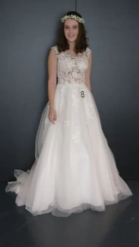 Brautkleid im Brautstudio Estelle – Modell 39