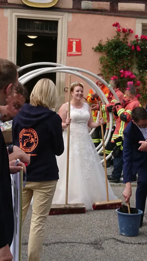 Braut in ihrem Brautkleid aus dem Brautstudio Estelle – Braut 04