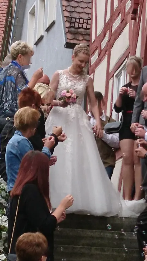 Braut in ihrem Brautkleid aus dem Brautstudio Estelle – Braut 07
