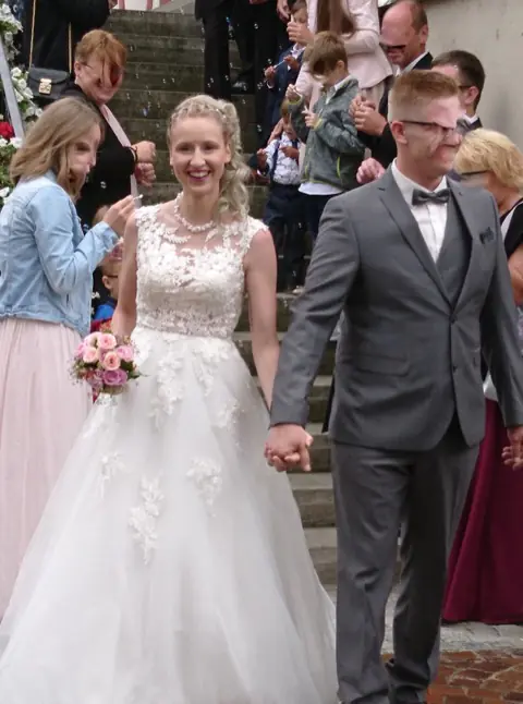 Braut in ihrem Brautkleid aus dem Brautstudio Estelle – Braut 08